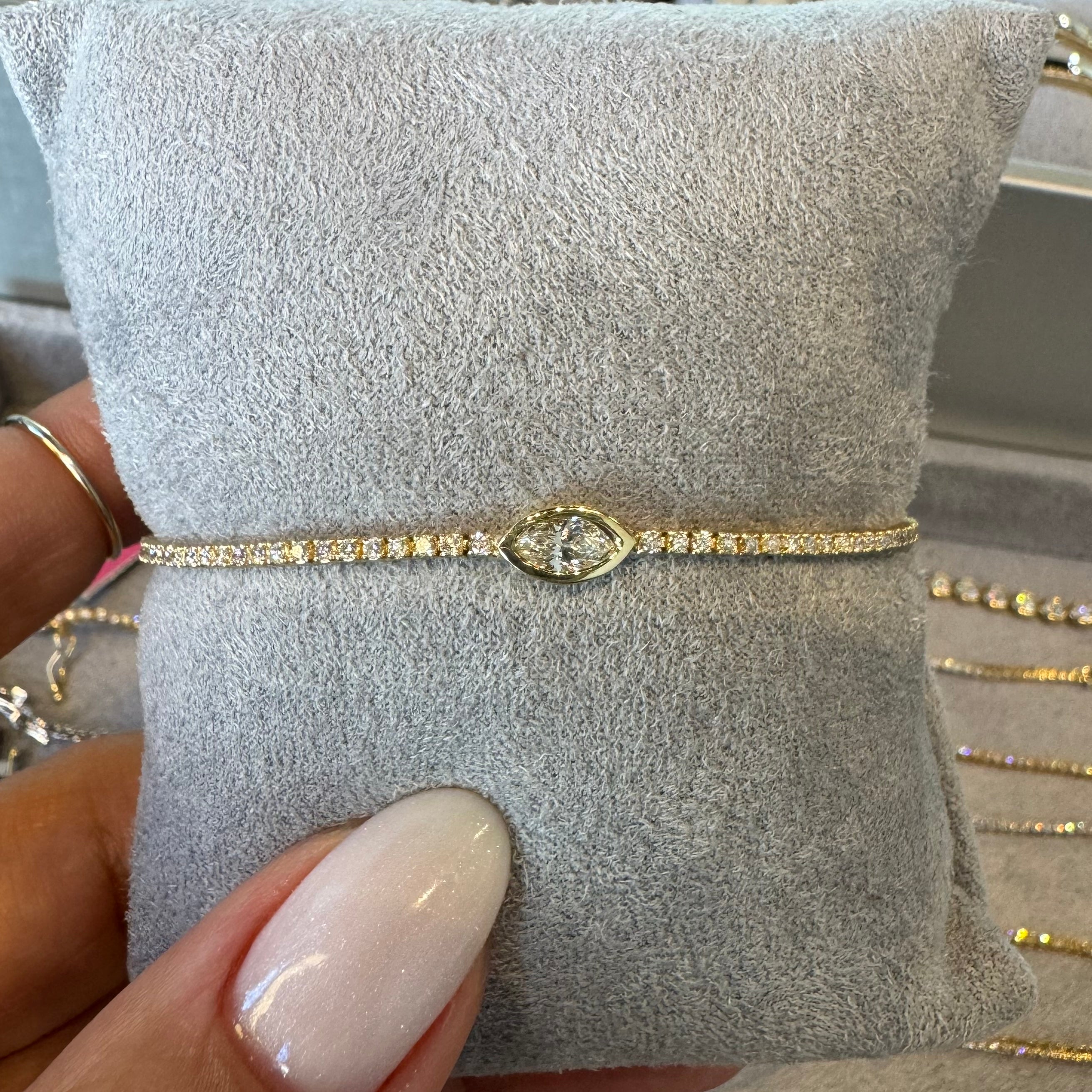 Bezeled Center Diamond Tennis Bracelet