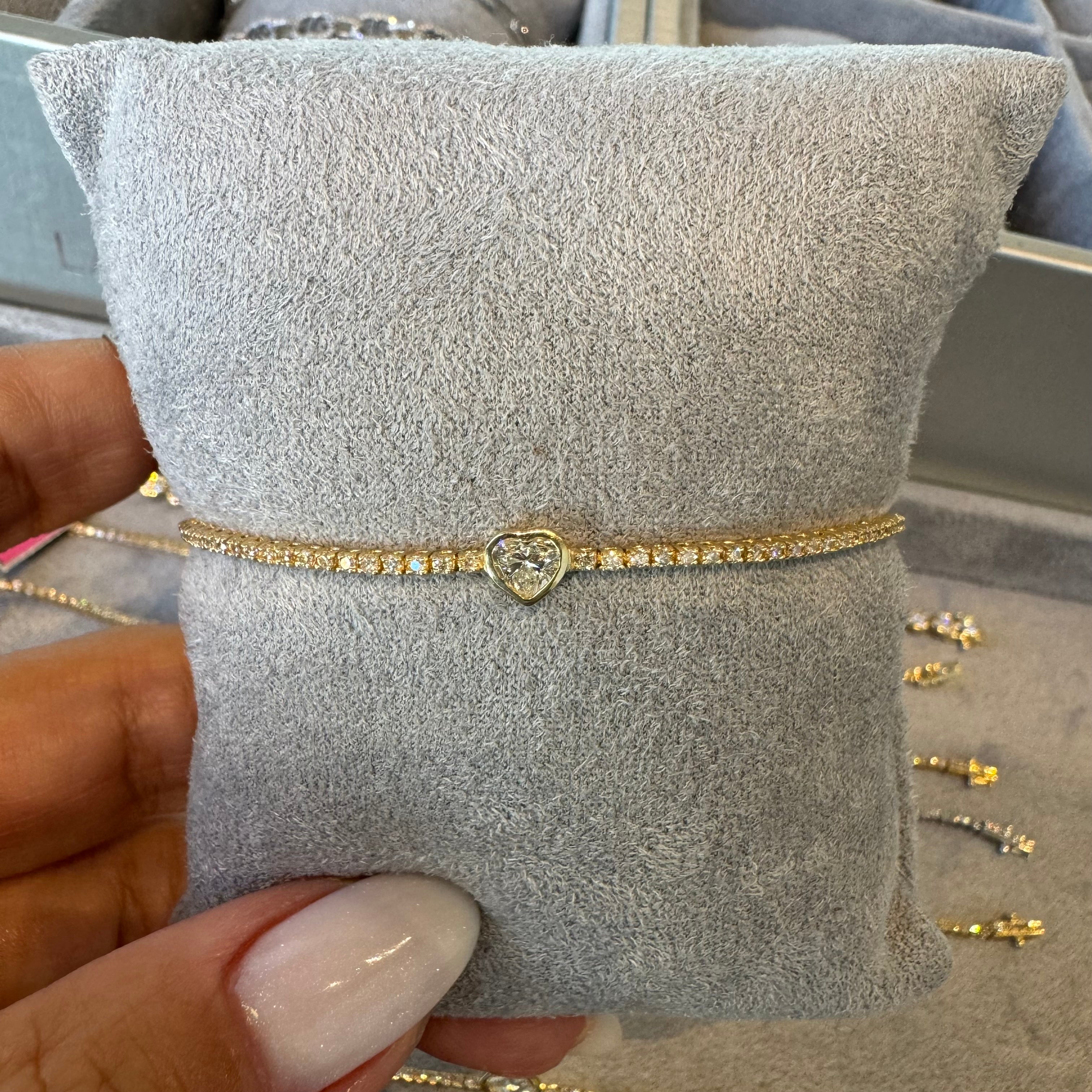 Bezeled Center Diamond Tennis Bracelet