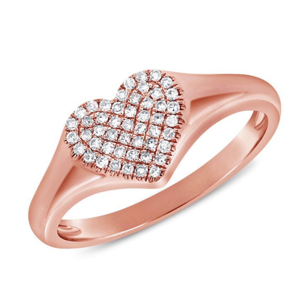 Pavé heart small signet ring