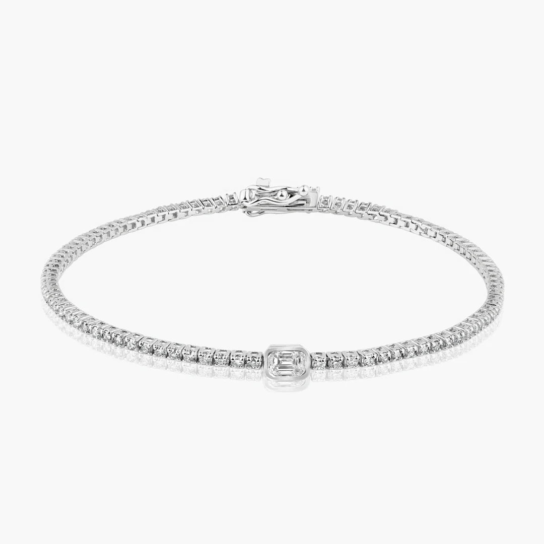 Bezeled Center Diamond Tennis Bracelet