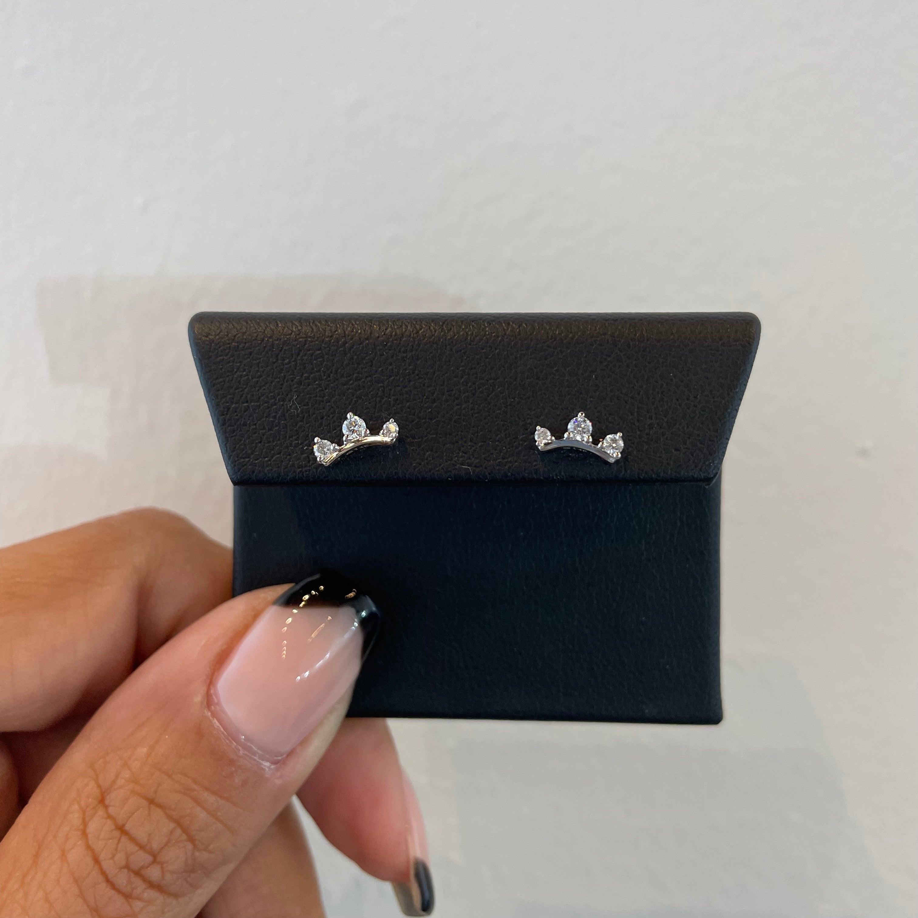 Crown Stud