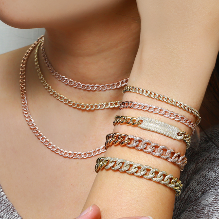 Center Pavé Link Necklace