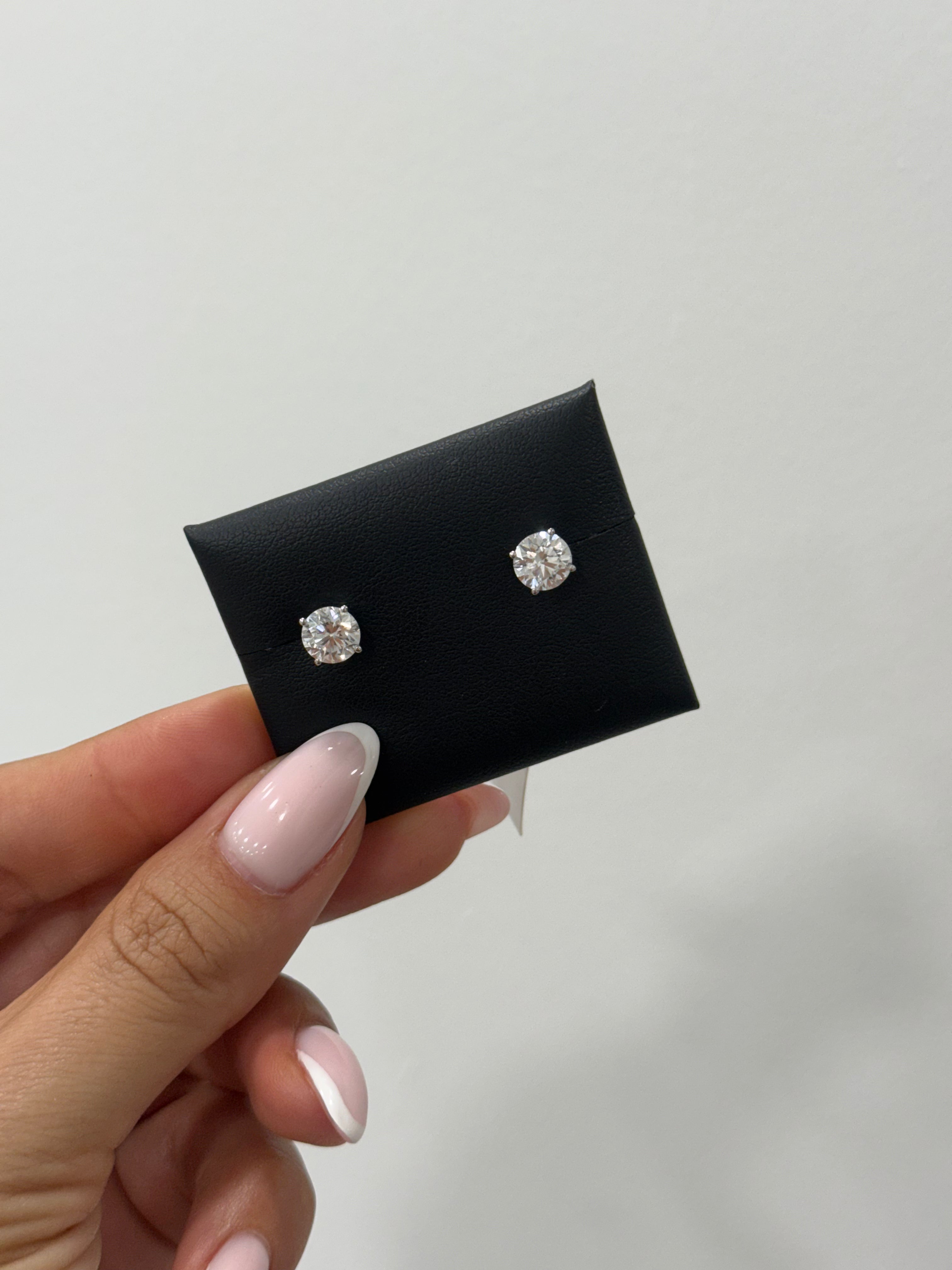 2.44 ct Lab Diamond Studs