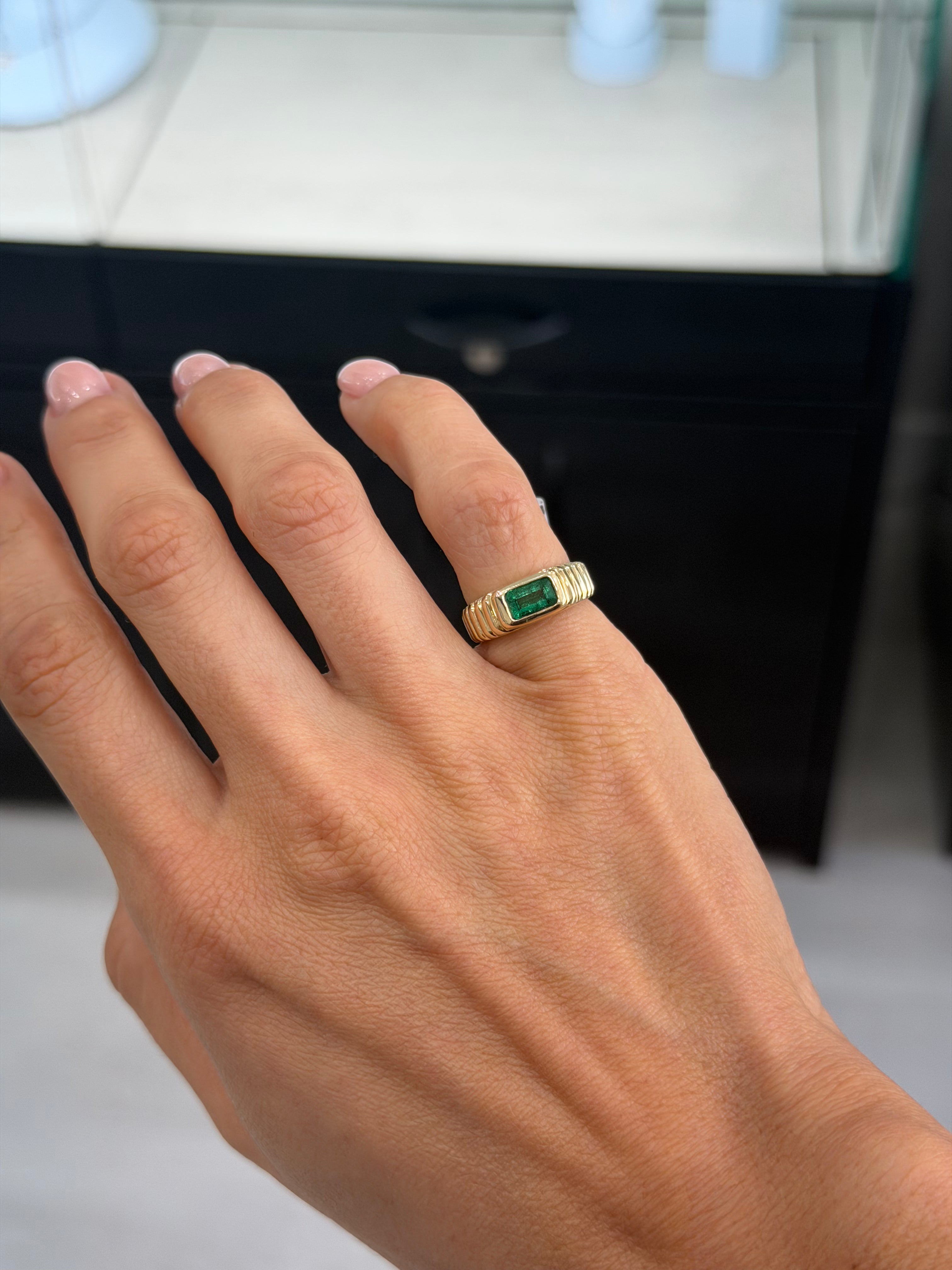 Green Emerald Ribbed Pinky